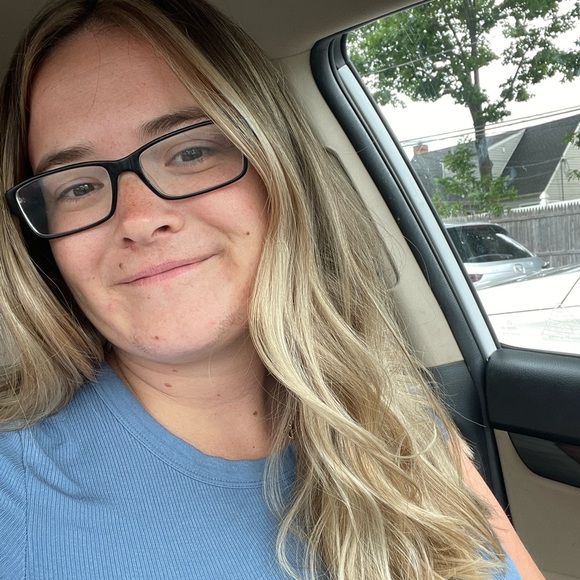 Meet your Posher, Catherine - Picture 1 of 1